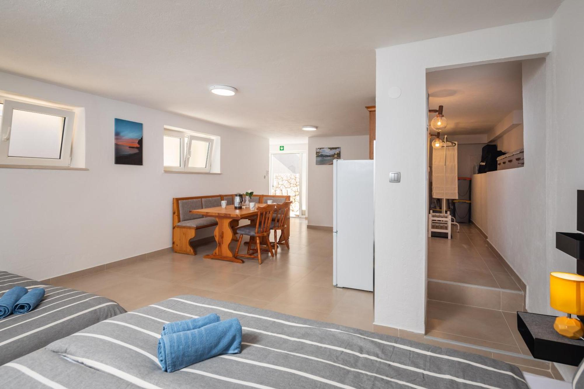 Sunshine Suites Omiš Exterior foto