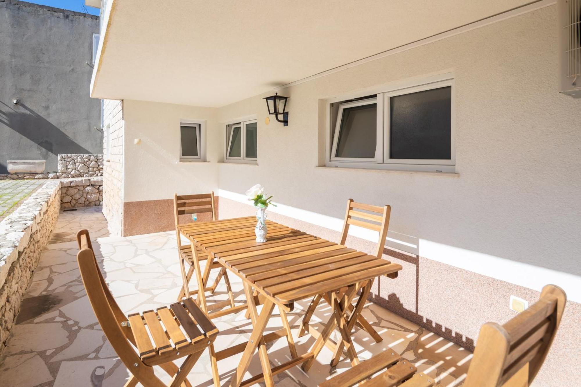 Sunshine Suites Omiš Exterior foto